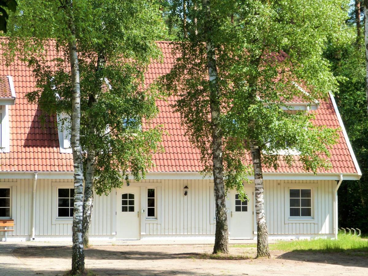 Martas Gaestehaeuser Gross Vaeter See Templin Esterno foto